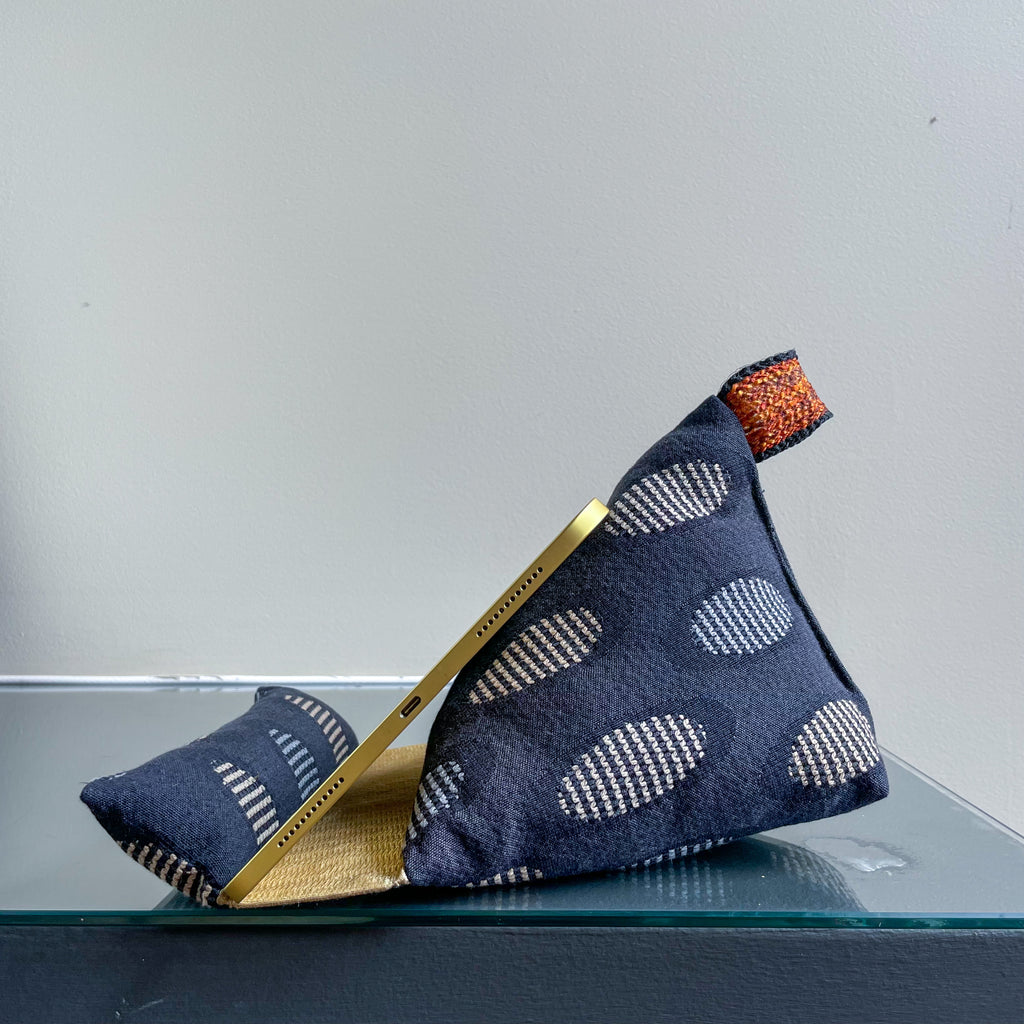 Black & Gray Tablet Pillows