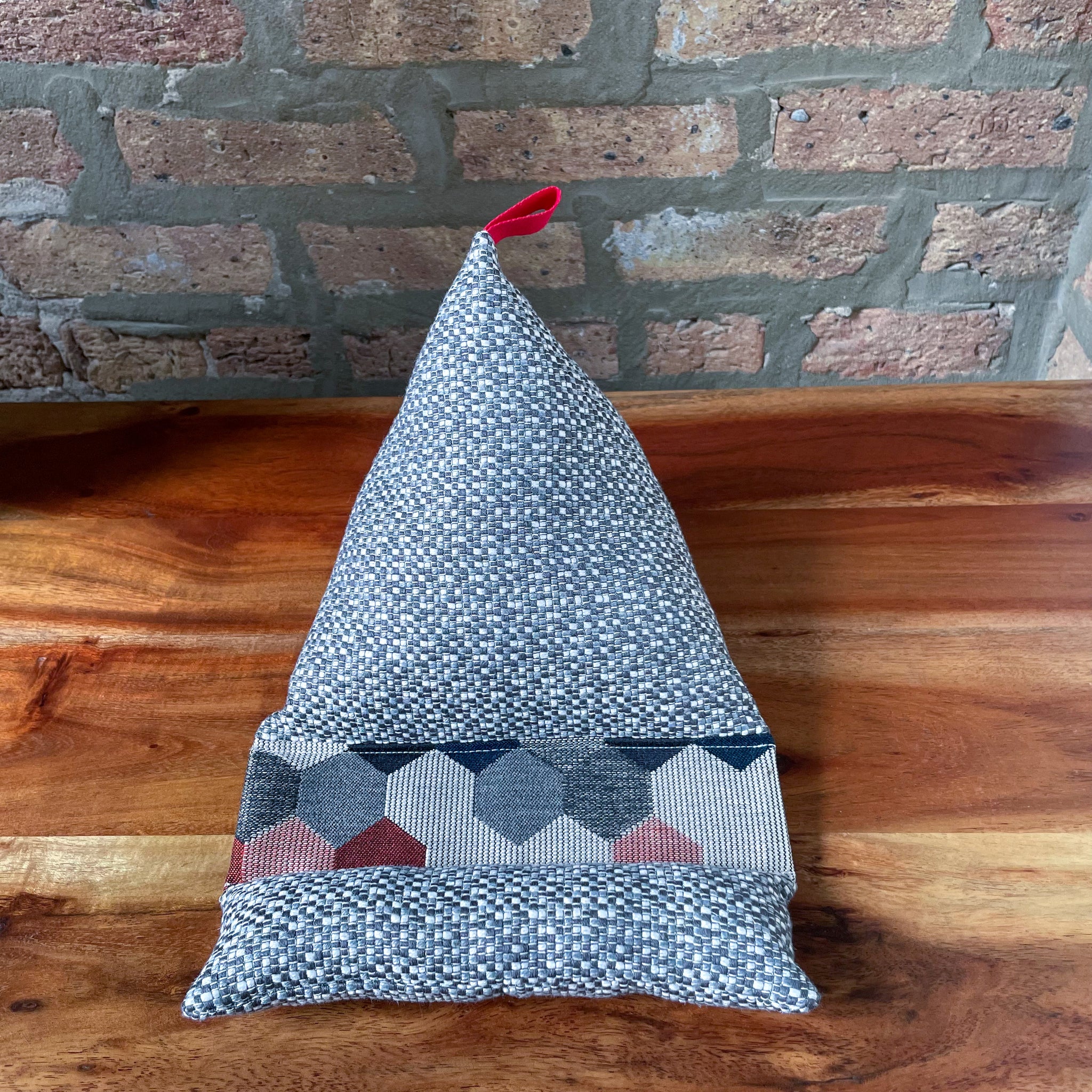 Black & Gray Tablet Pillows