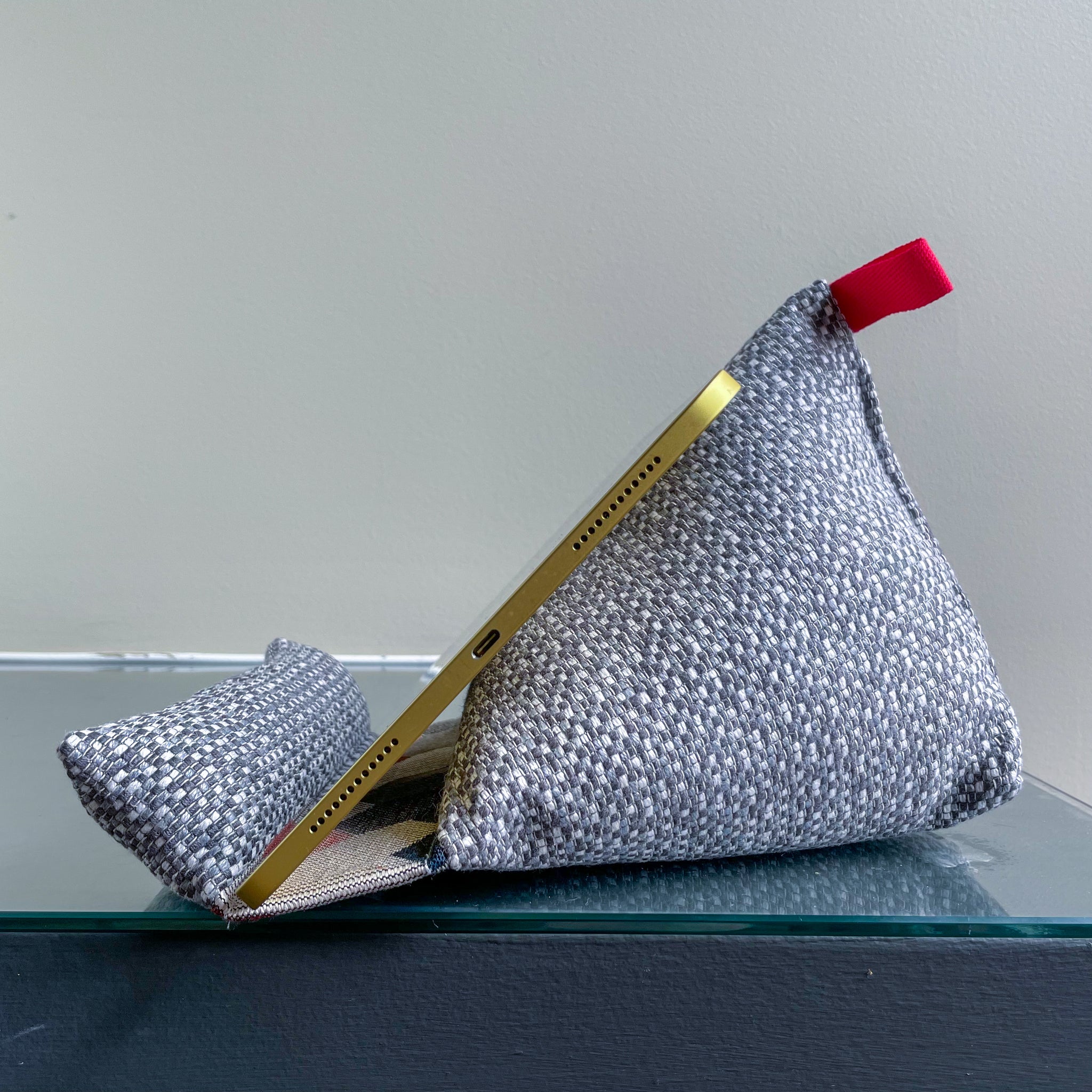 Black & Gray Tablet Pillows