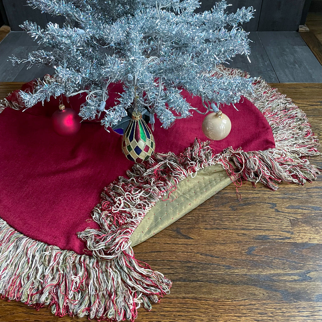 30" Red and Gold Christmas Tree Skirt with 5" Fringe | Reversible