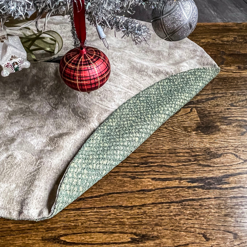 30"Neutral Brocade and Green Christmas Tree Skirt | Reversible