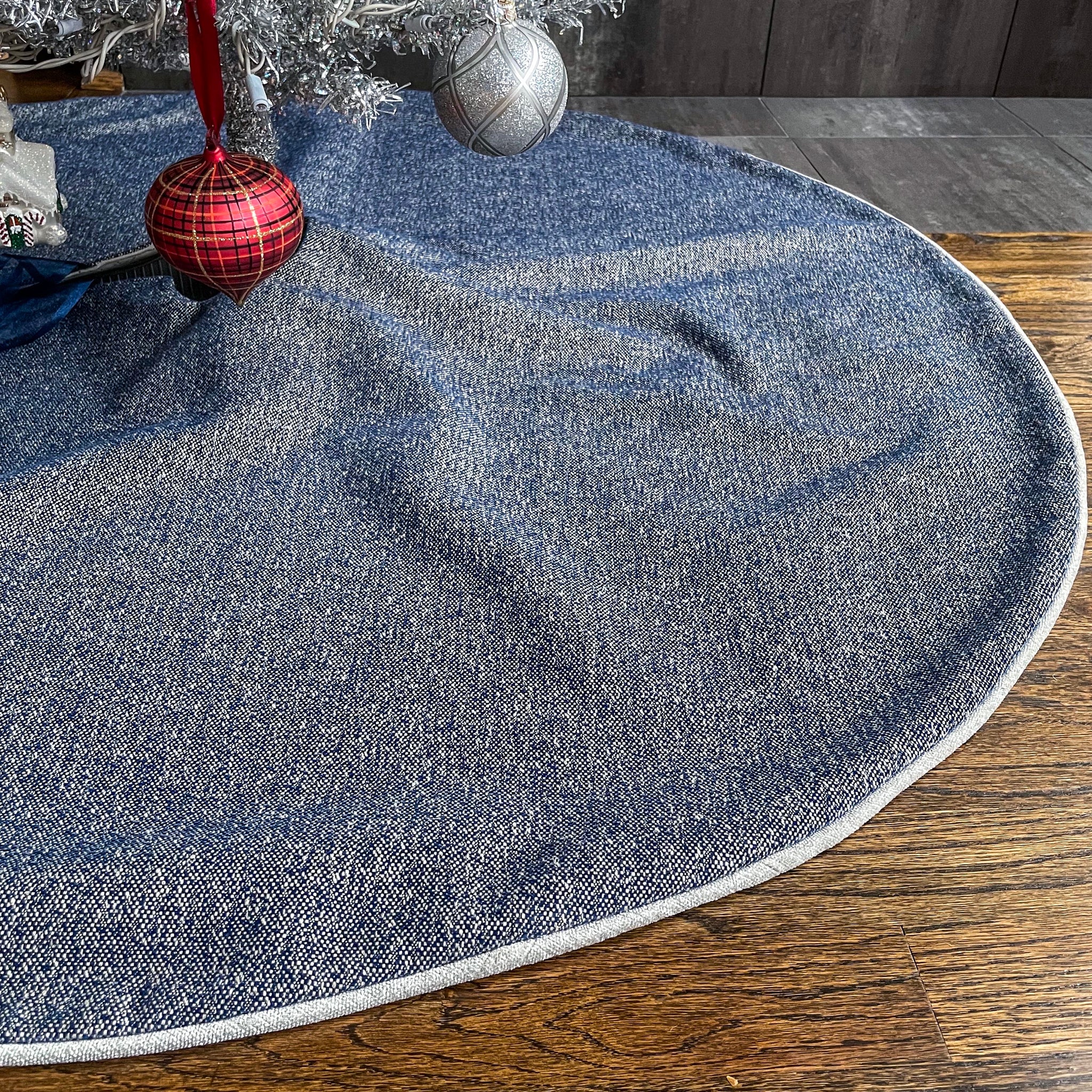 48" Retro Navy Blue Tweed, Light Gray and White Christmas Tree Skirt | Reversible