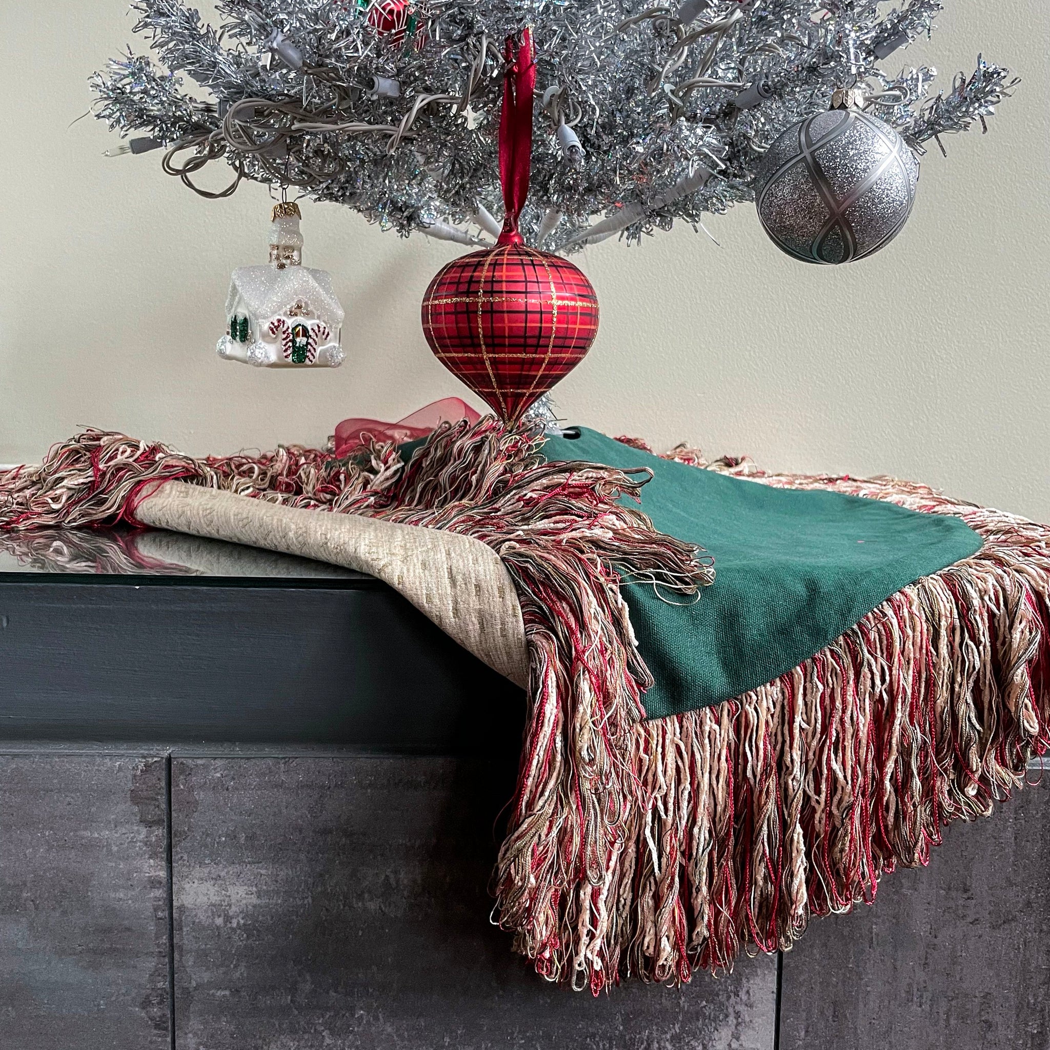 24" Neutral and Green Tabletop Christmas Tree Skirt with 5" Fringe | Reversible