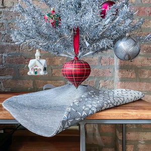 24" Silver, Gray and White Tabletop Christmas Tree Skirt with Beads | Reversible